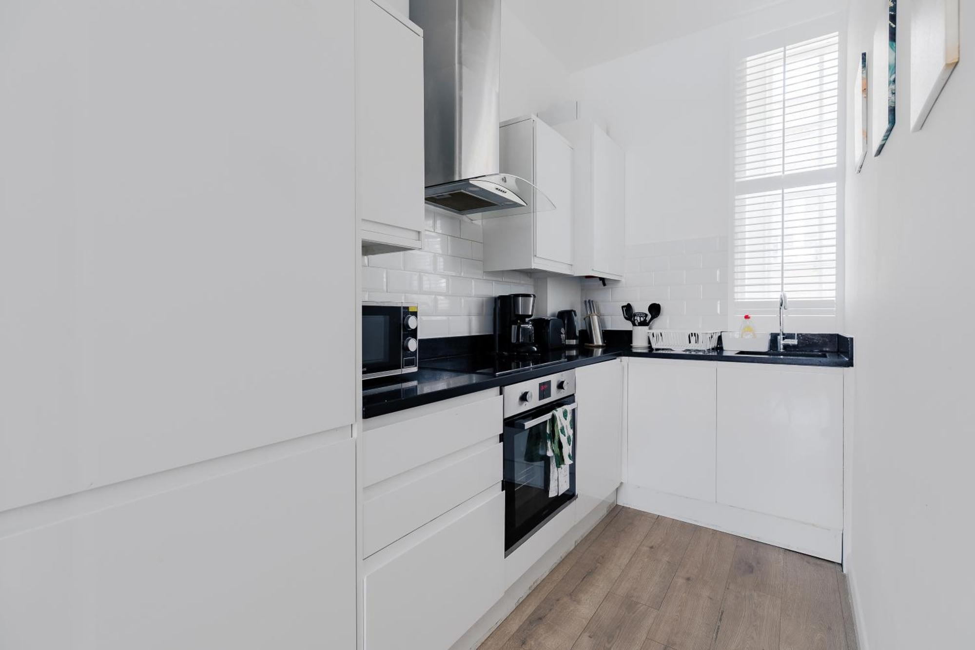 Cozy 1 Bedroom Flat Paddington 런던 객실 사진