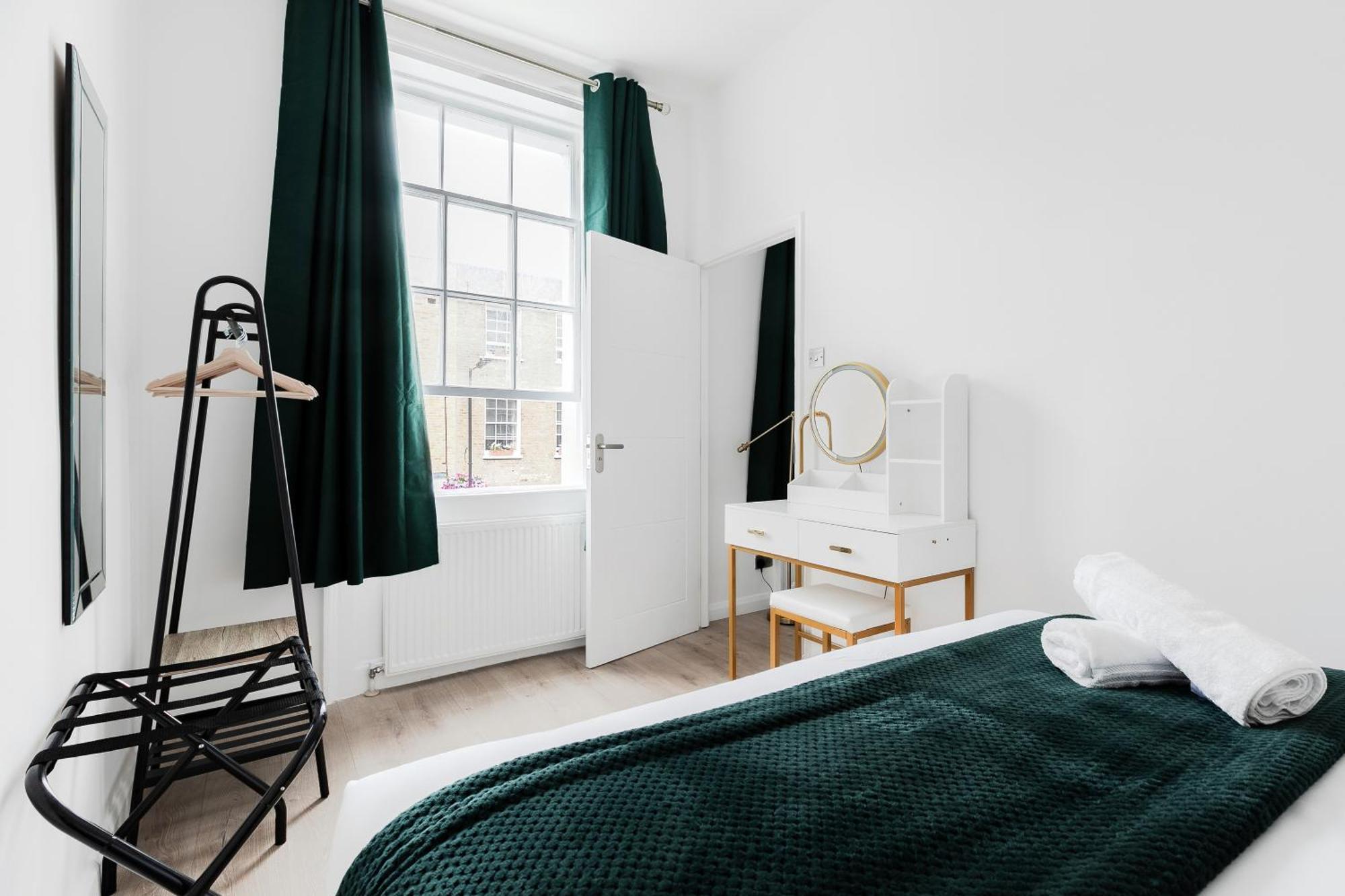 Cozy 1 Bedroom Flat Paddington 런던 객실 사진