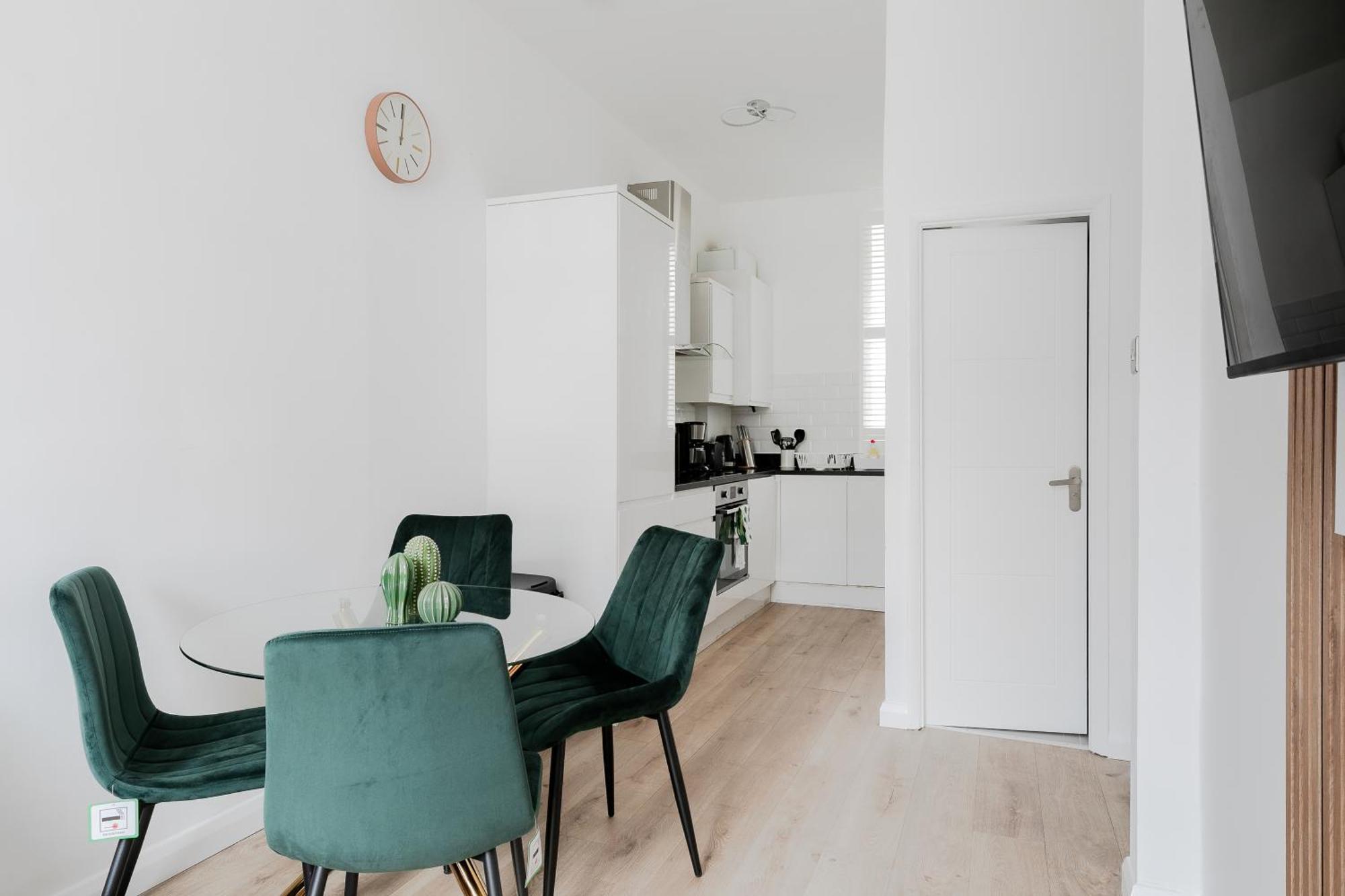 Cozy 1 Bedroom Flat Paddington 런던 객실 사진